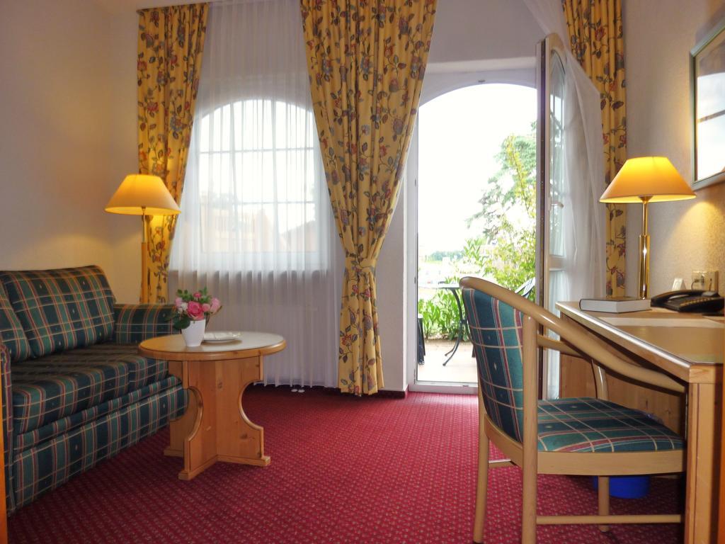 Landhaus Mueritzgarten Hotel Garni เรอเบล ห้อง รูปภาพ