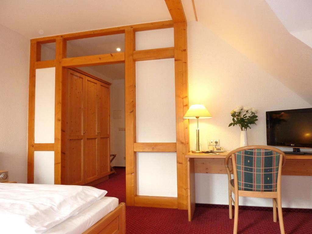 Landhaus Mueritzgarten Hotel Garni เรอเบล ห้อง รูปภาพ